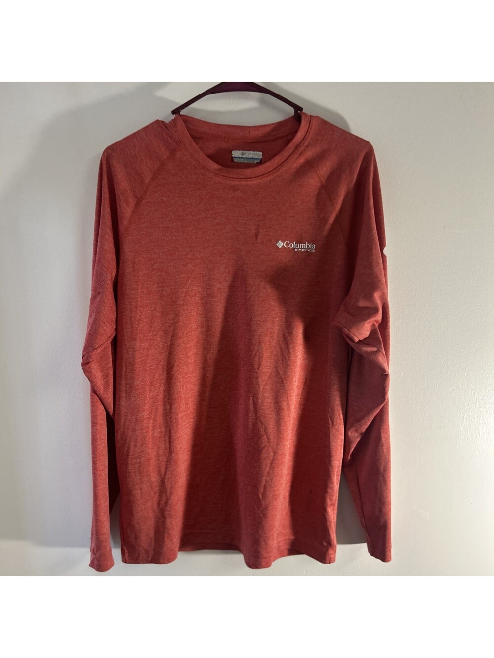 Columbia Off Fishing Gear Small Red/salmon Shirt